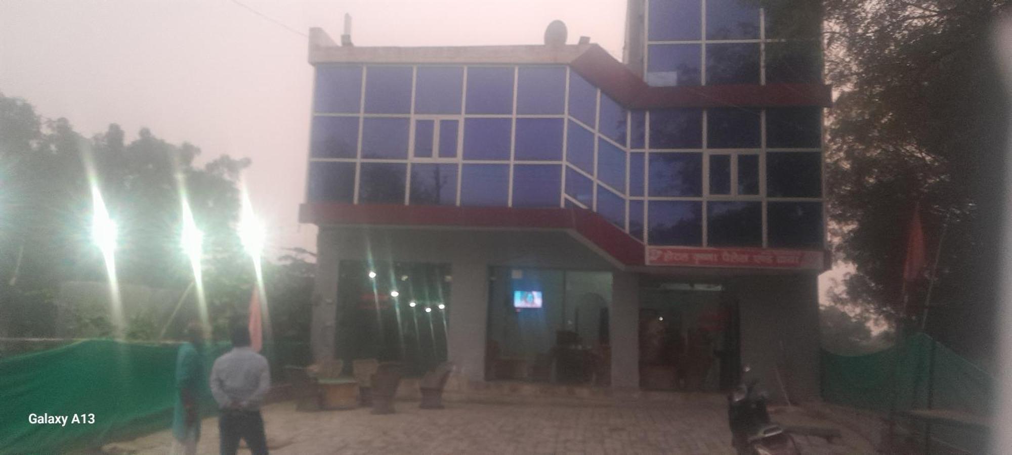 Krishna Hotel Agra  Zewnętrze zdjęcie